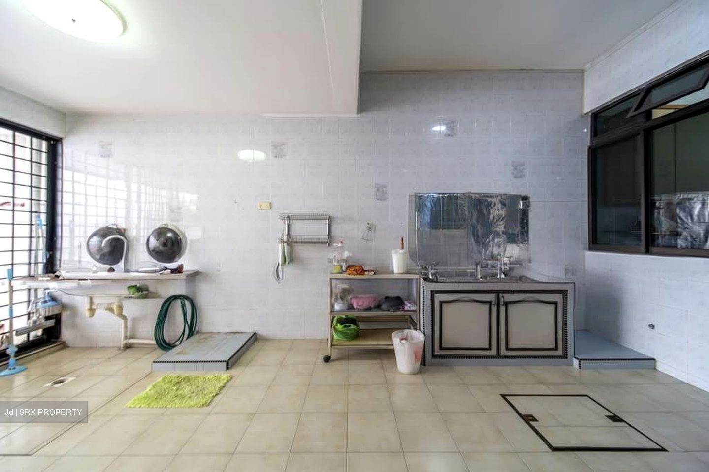 Lowland Road (D19), Terrace #563229321